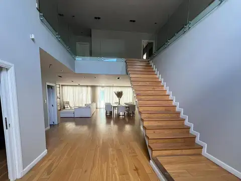 Casa en Venta en Merlo, USD 700.000