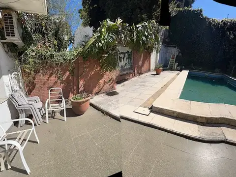 En el Corazon de Villa Del Parque espectacular casa con un fondo UNICO , Pileta y Gran Quincho