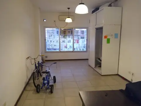 Depto Tipo Casa en Venta en Mataderos, USD 70.000