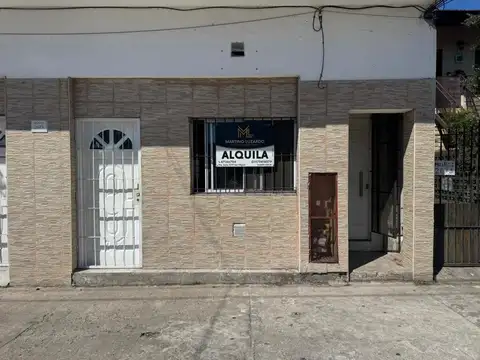 AMPLIO PH AL FRENTE 2 AMBIENTES CON PATIO