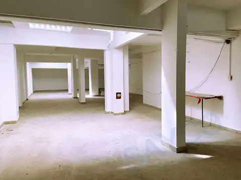 Local en Venta Via Pública