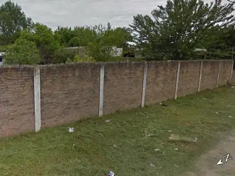 Lote con pequeña edificacion sobre Roldan 1250, Glew