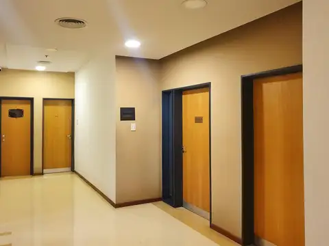 Santiago del Estero al 600 \u002D Oficina Maschwitz Mall