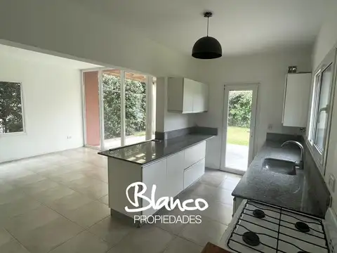 Casa en Venta en El Hornero, USD 168.000