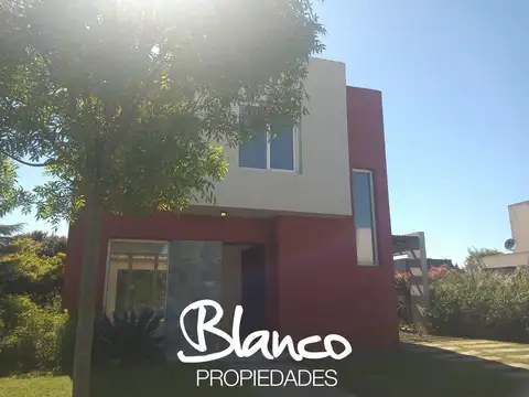 Casa en Venta en El Hornero, USD 170.000