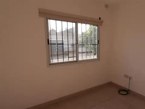 Depto Tipo Casa en Alquiler en Villa Martelli, $ 570.000
