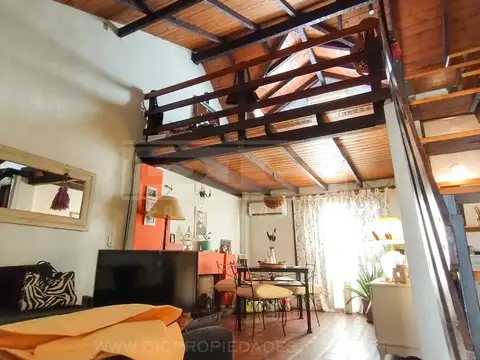 Avenida Rolon al 200, esquina Larrea