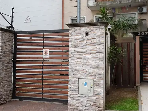 Departamento de 2 ambientes muy luminosos con living de doble altura y entrepiso en Florida