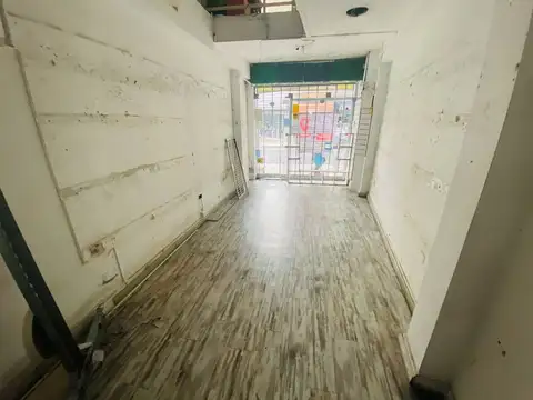 Local comercial Venta Olivos con espacio aereo