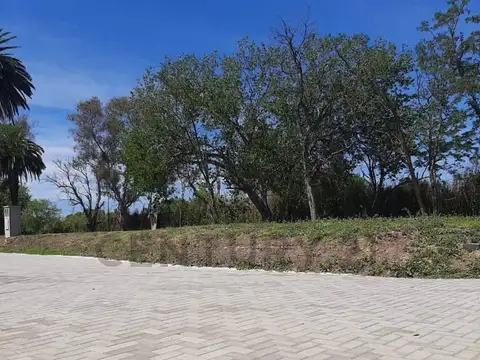 Terreno en Venta 23  mts Frente