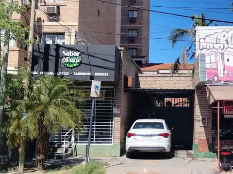 VENTA CASA DUPLEX C/DOS LOCALES AV. BELGRANO SUR