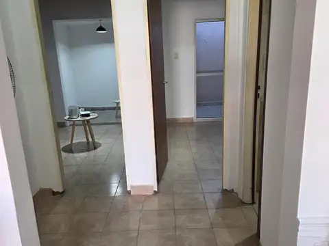 Depto Tipo Casa en Alquiler en Sarandi, $ 400.000