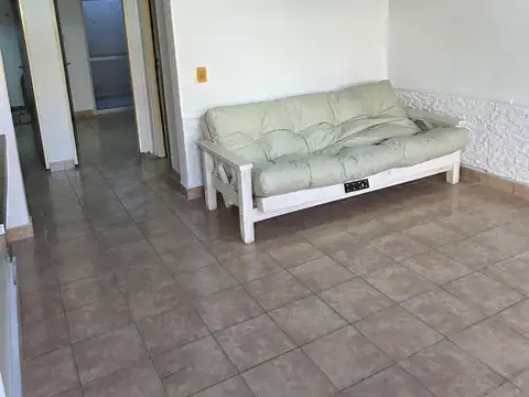 Depto Tipo Casa en Alquiler 40 años