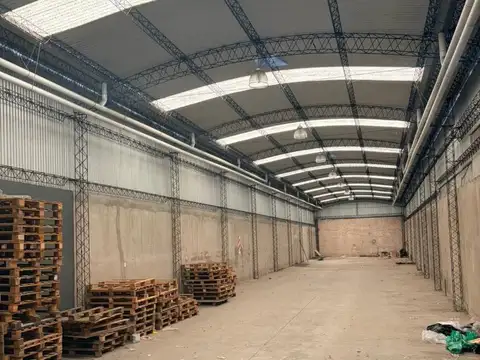 ALQUILER - GALPON COMERCIAL- DEPOSITO- CASEROS