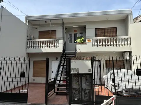 Naciones Unidas 2700, Piso 1