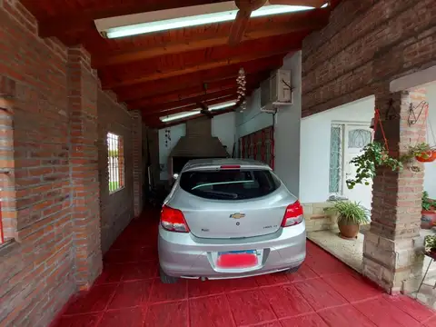 CHALET 4 AMBIENTES HURLINGHAM