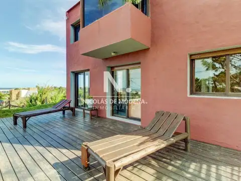 Casa 5 ambientes con 2 baños