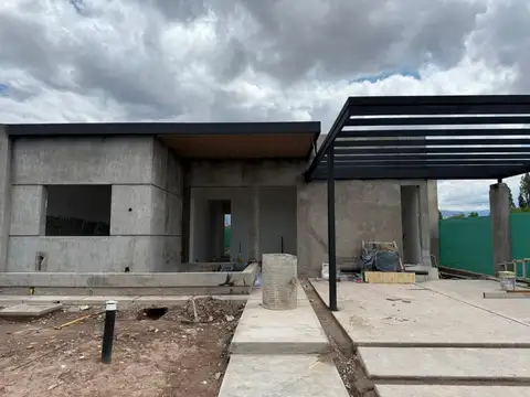 Casa en Venta - Bº La Quebrada - Lujan De Cuyo