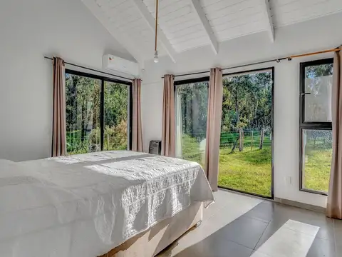 Venta Chacra con casa a estrenar.