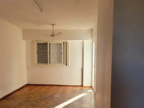 EN VENTA DEPARTAMENTO DOS DORMITORIOS EN OV LAGOS AL 700