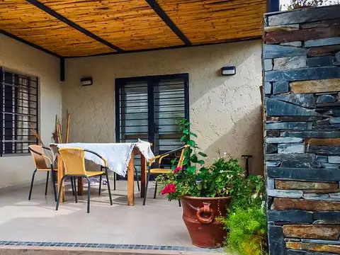 Casa en Venta en Juana Koslay, USD 330.000