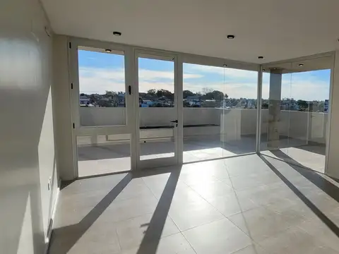 Av. Sarmiento al 100