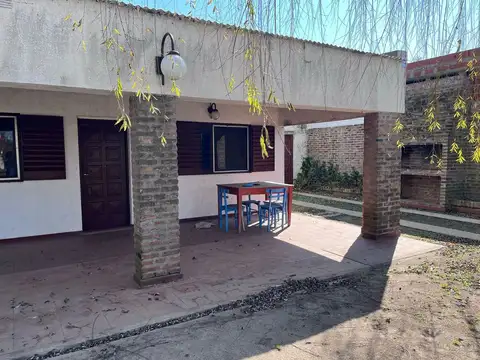 Los Paraísos esquina Los Frenos 1100