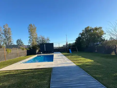 Casa 5 ambientes con 3 baños