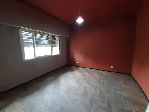 Casa 3 ambientes   lote - Morón