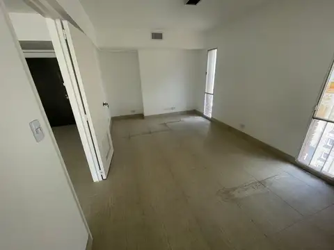 Oficina en Alquiler en San Nicolás, USD 850