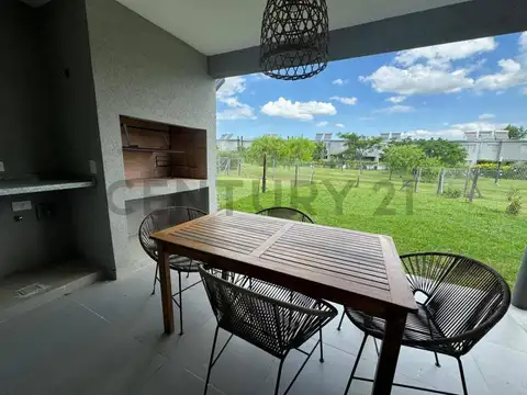 Dúplex con jardín en Garín