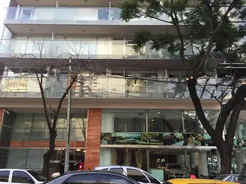 Oficina en Alquiler con 1 cochera