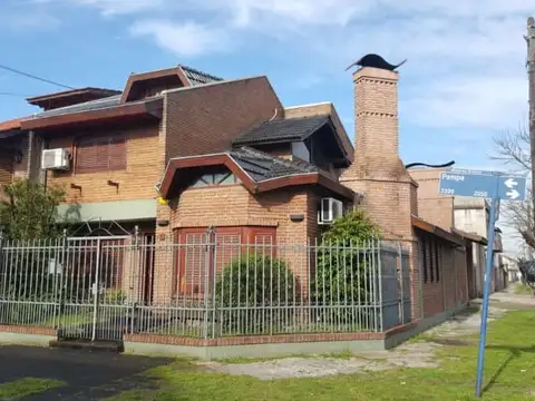 Casa de 5 ambientes en venta, oportunidad!