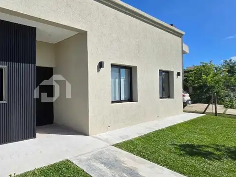 Casa  en Venta en San Ramón, Pilar del Este, Pilar