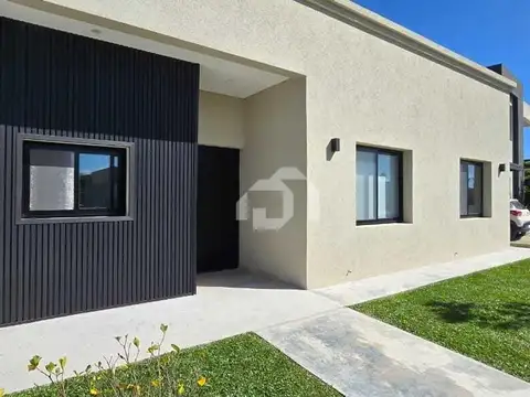 Casa en venta en San Ramon, Pilar del Este 100