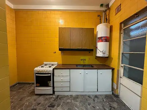 Depto Tipo Casa en Alquiler 50 años