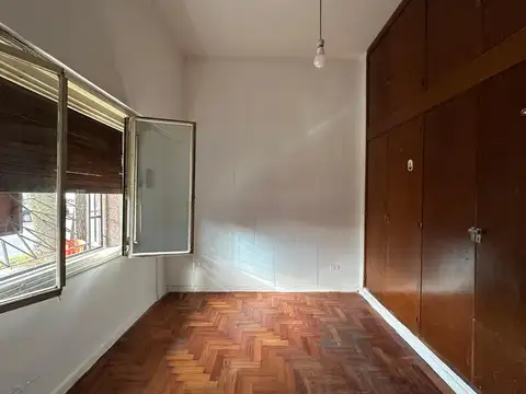 Depto Tipo Casa en Alquiler en Pompeya, $ 700.000