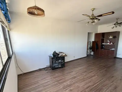 Av. Lafuente torre 4 al 1500