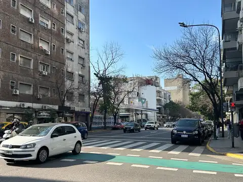 Tacuari al 700  APTO CREDITO/TODO SOL