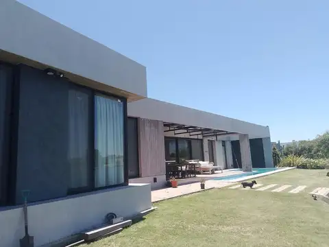 Casa Alquiler Temporario 3 Ambientes Barrio San Sebastián