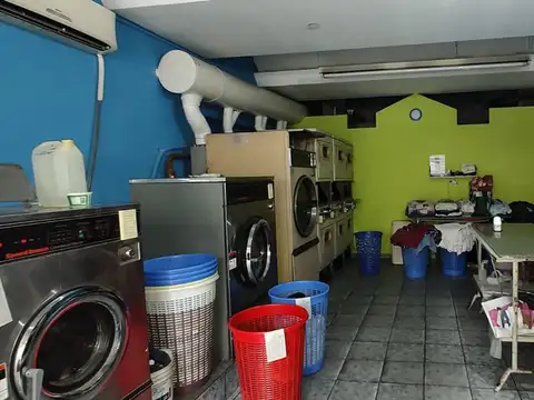 Local en Barracas en venta con excelente ubicación