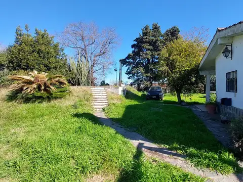 Quinta en Venta con 2 cocheras