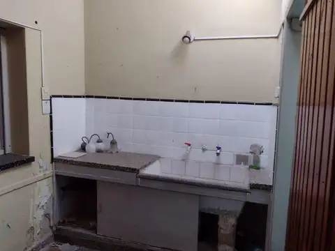 Av. Julio A. Roca 2700