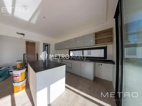 Casa 5 ambientes con 2 baños