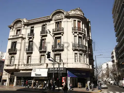 DEPTO EN VENTA EN FLORES