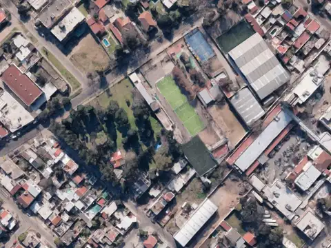 Terreno en Venta en Villa Luzuriaga, USD 680.000