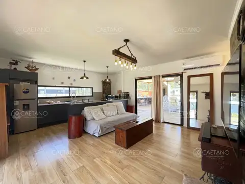 Casa 3 ambientes con 1 baño