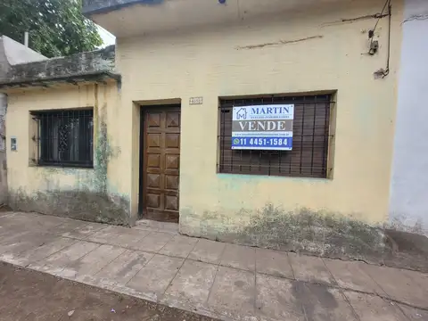 Casa 2 Amb Con Local Fondo Libre Jose C Paz