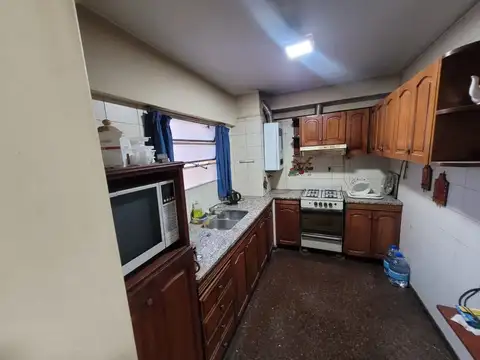 Departamento 6 ambientes con 3 baños