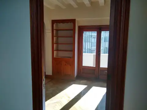 Oficina en Venta en Retiro, USD 1